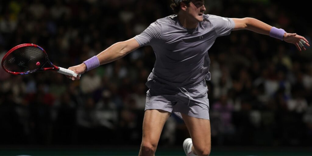 joao-fonseca-vence-shapovalov-na-estreia-do-masters-1000-de-paris