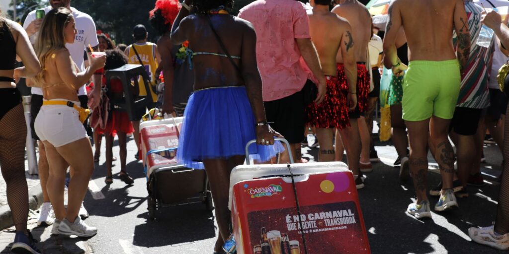 rio-inicia-credenciamento-de-ambulantes-para-o-carnaval-de-rua-2026