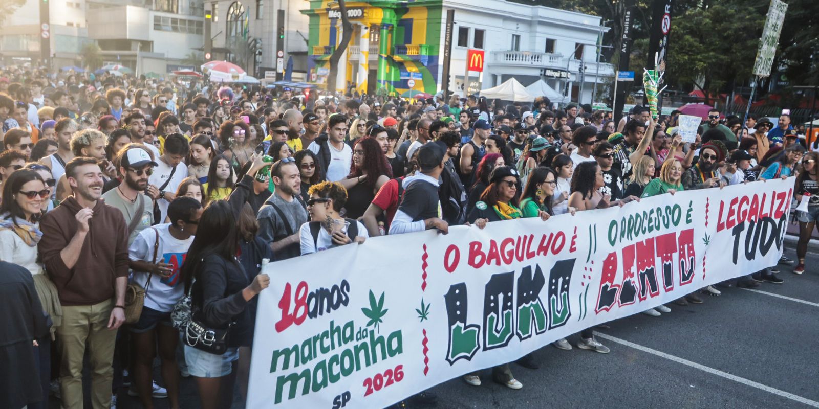 marcha-em-sao-paulo-pede-legalizacao-da-maconha