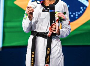 milena-titoneli-e-prata-no-mundial-de-taekwondo,-o-3o-podio-do-brasil