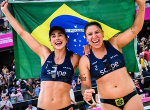 carol-soberg-e-rebecca-faturam-bronze-no-mundial-de-volei-de-praia