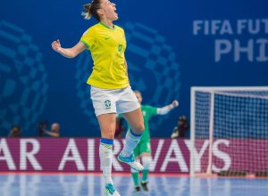 brasil-goleia-e-avanca-para-semi-da-copa-do-mundo-de-futsal