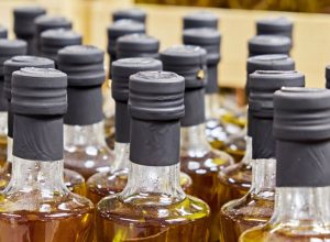 anvisa-proibe-venda-de-azeite-e-suspende-doce-de-leite-e-sal-grosso