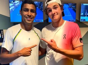 duelo-entre-joao-fonseca-e-thiago-monteiro-agita-noite-do-rio-open