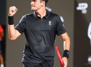 joao-fonseca-vence-thiago-monteiro-em-duelo-brasileiro-pelo-rio-open