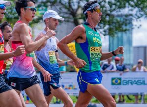 caio-bonfim-e-equipe-feminina-conquistam-bronze-no-mundial-de-marcha