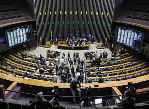 camara-inicia-analise-de-projeto-sobre-exploracao-de-minerais-criticos