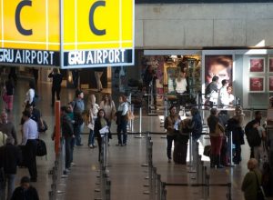 finados:-2-milhoes-de-passageiros-devem-passar-por-aeroportos-do-pais